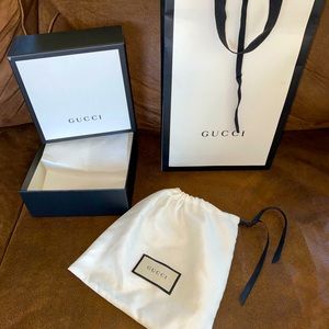 Authentic Gucci shopping bag